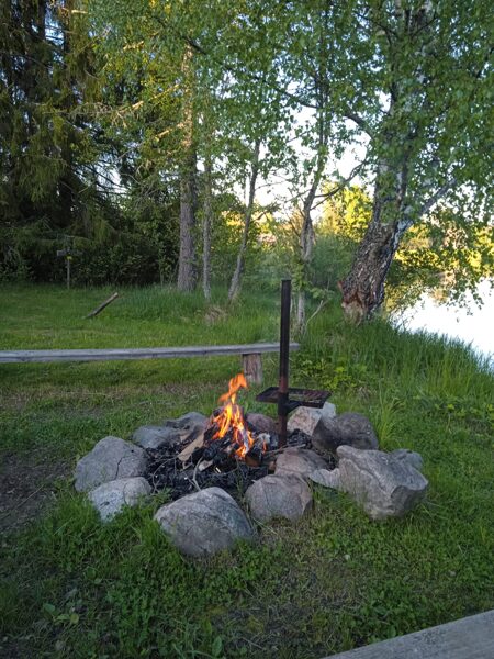Picnic retreat on the border 
